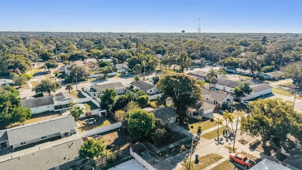 2025 Plaza Dolores Clearwater FL 33755