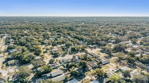 2025 Plaza Dolores Clearwater FL 33755