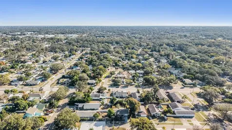 2025 Plaza Dolores Clearwater FL 33755