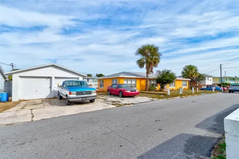 527 Eastwood Lane Daytona Beach FL 32118