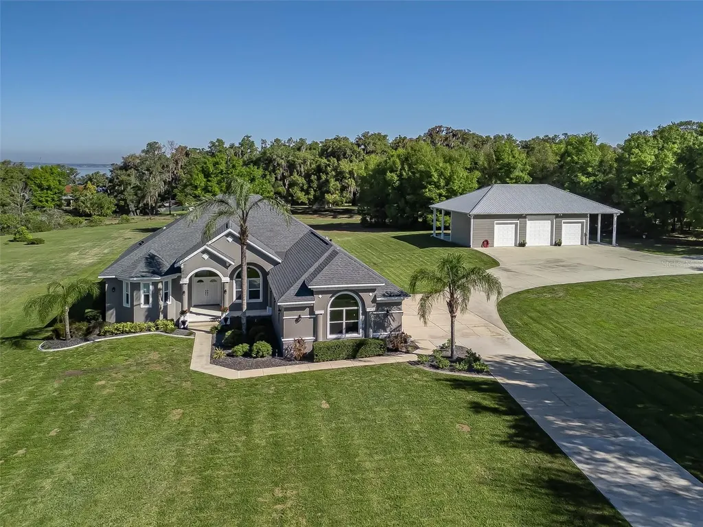 13945 SE 156th Lane Weirsdale FL 32195