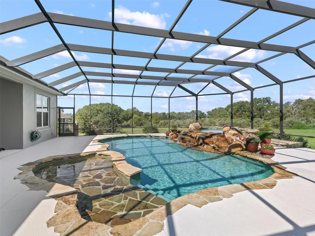 13945 SE 156th Lane Weirsdale FL 32195