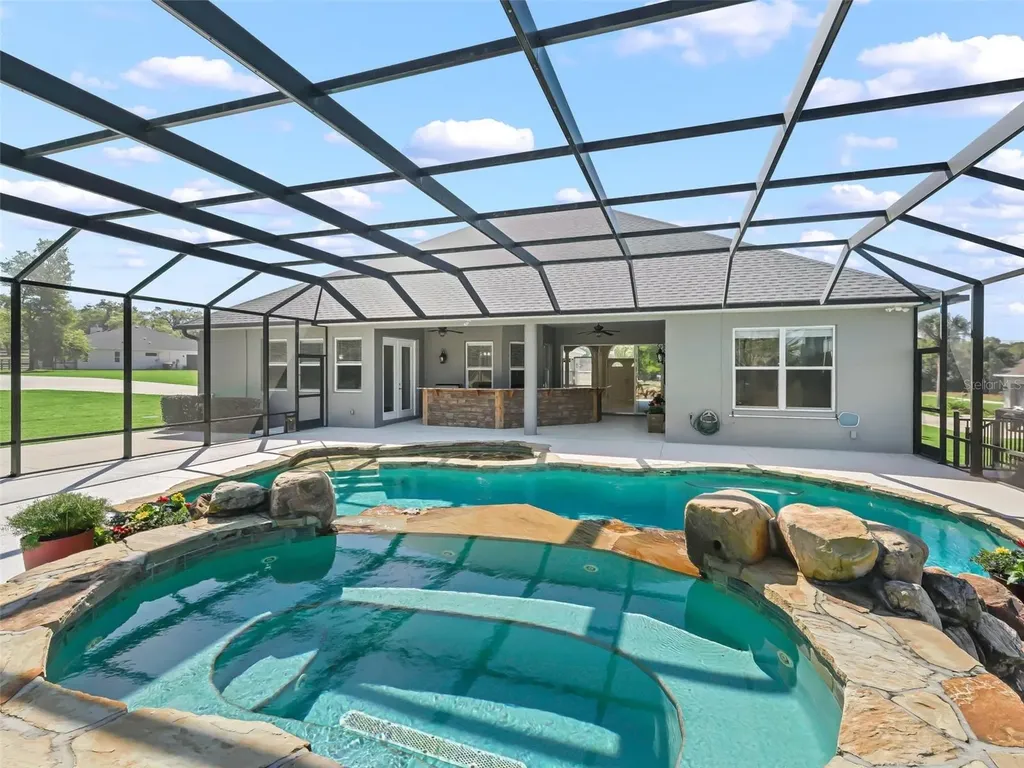 13945 SE 156th Lane Weirsdale FL 32195