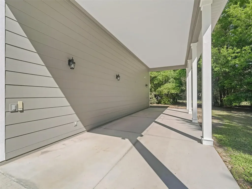 13945 SE 156th Lane Weirsdale FL 32195