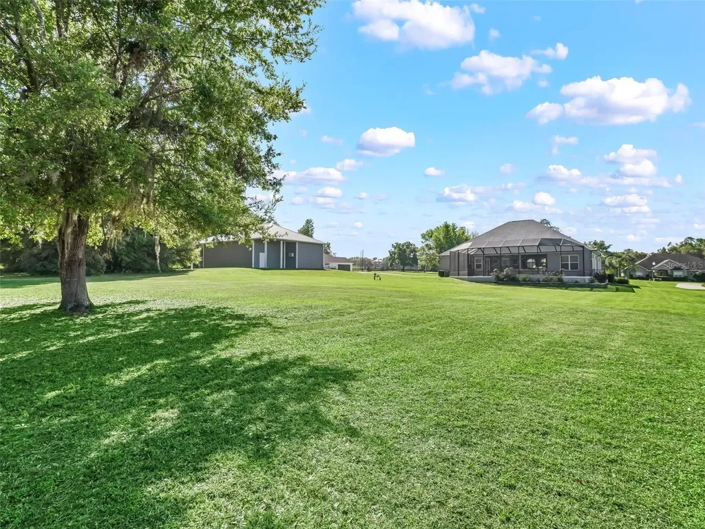 13945 SE 156th Lane Weirsdale FL 32195