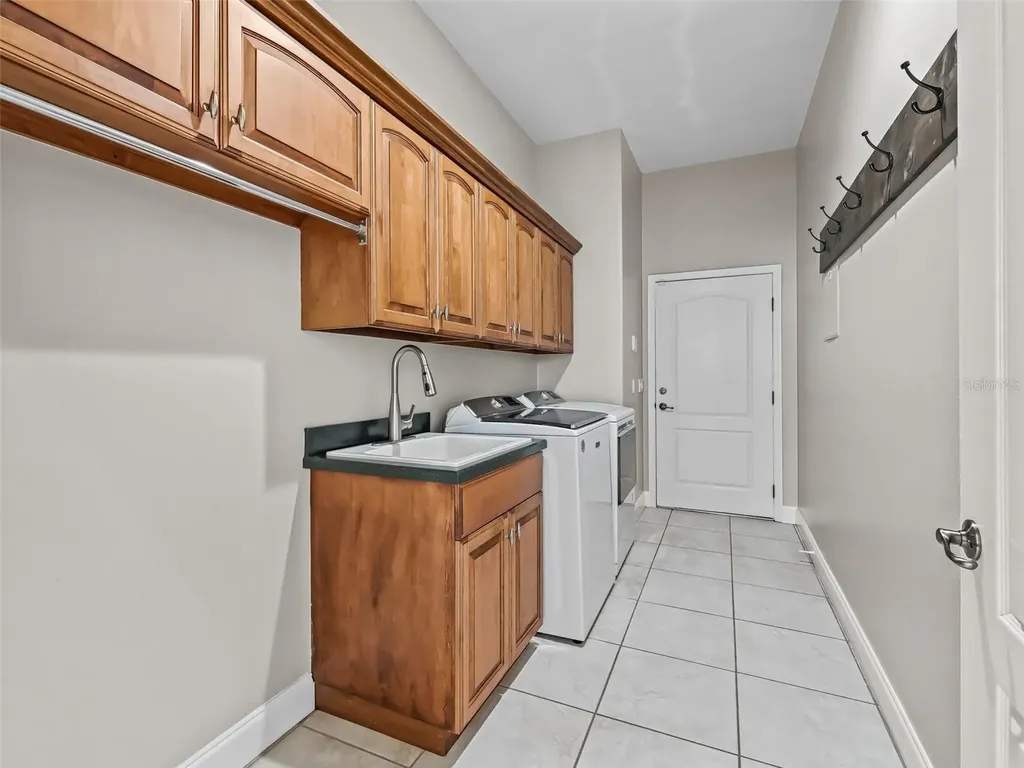 13945 SE 156th Lane Weirsdale FL 32195
