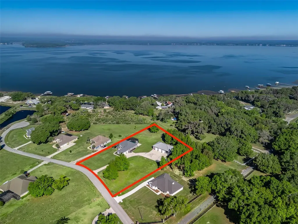 13945 SE 156th Lane Weirsdale FL 32195
