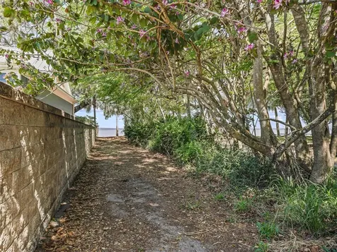 13945 SE 156th Lane Weirsdale FL 32195