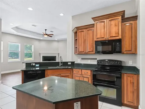 13945 SE 156th Lane Weirsdale FL 32195