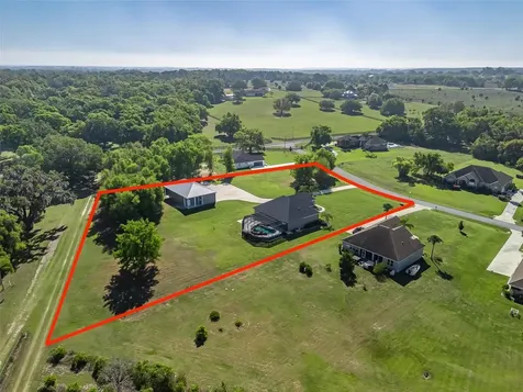 13945 SE 156th Lane Weirsdale FL 32195