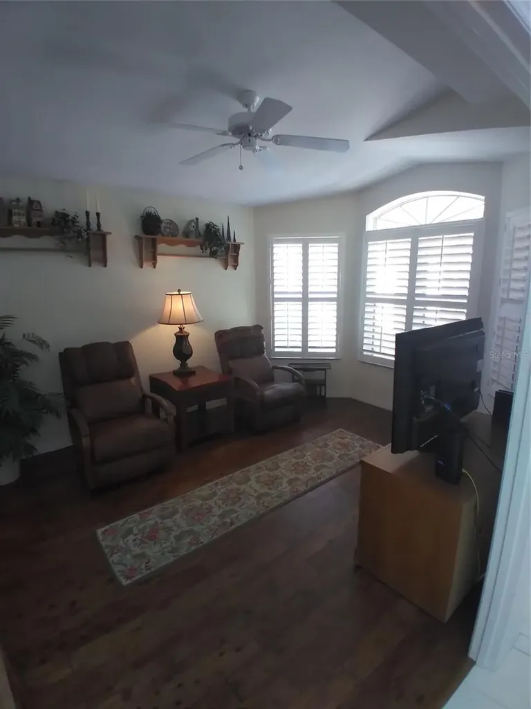 7476 Eleanor Circle Sarasota FL 34243