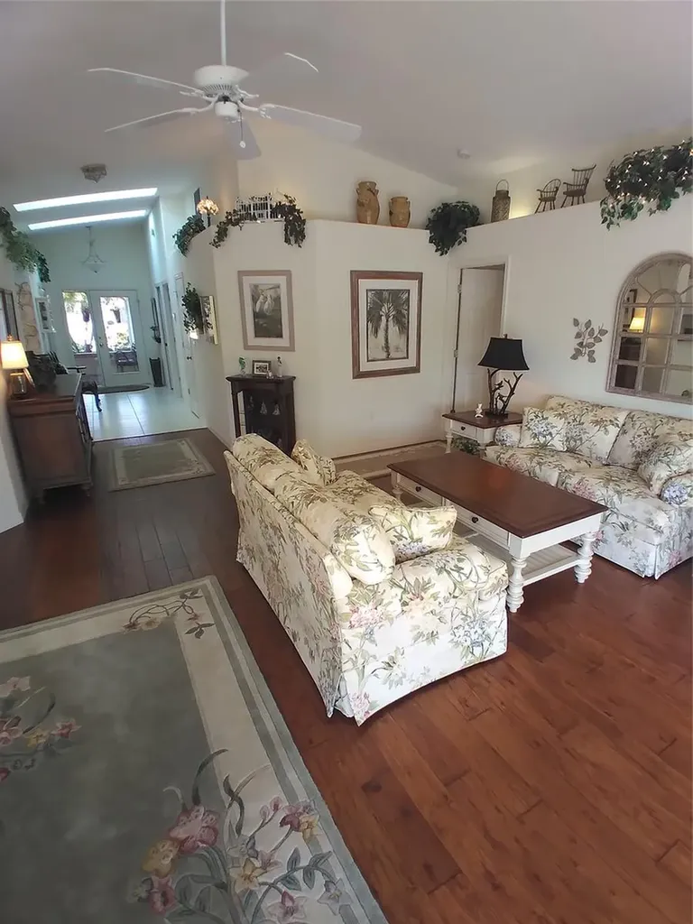 7476 Eleanor Circle Sarasota FL 34243