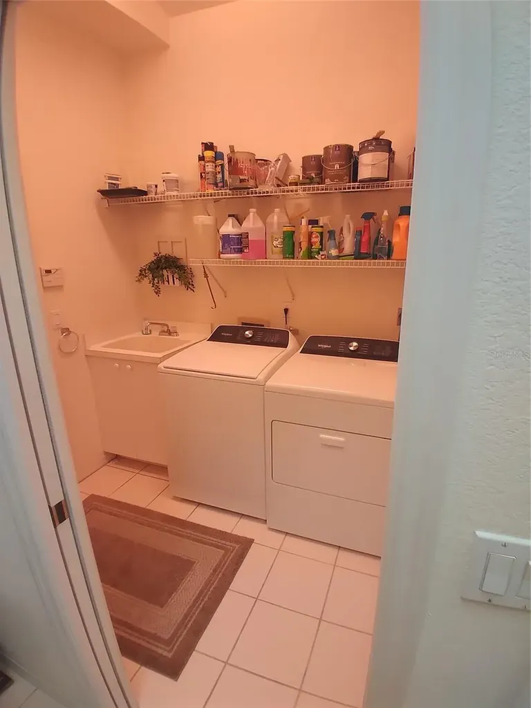 7476 Eleanor Circle Sarasota FL 34243