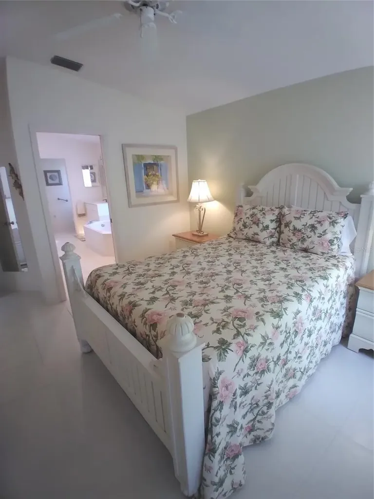 7476 Eleanor Circle Sarasota FL 34243