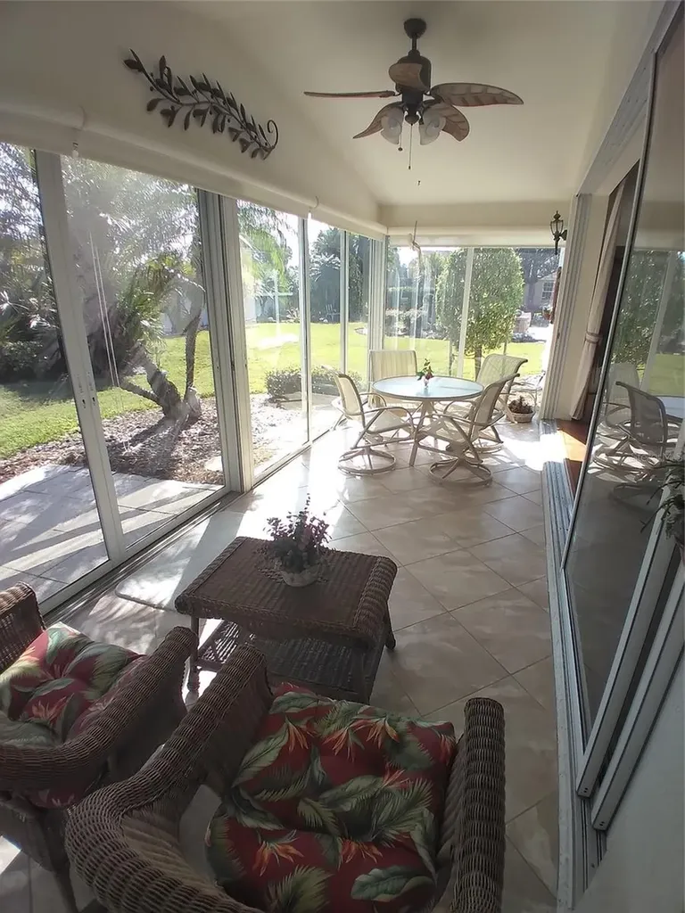 7476 Eleanor Circle Sarasota FL 34243