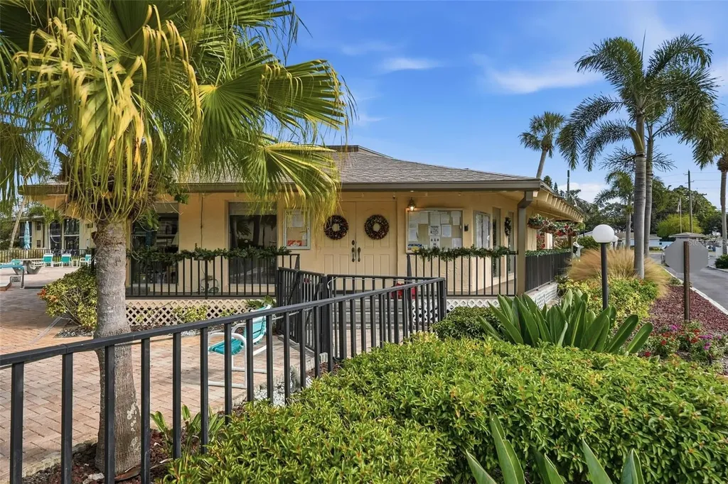 12300 Vonn Road Largo FL 33774