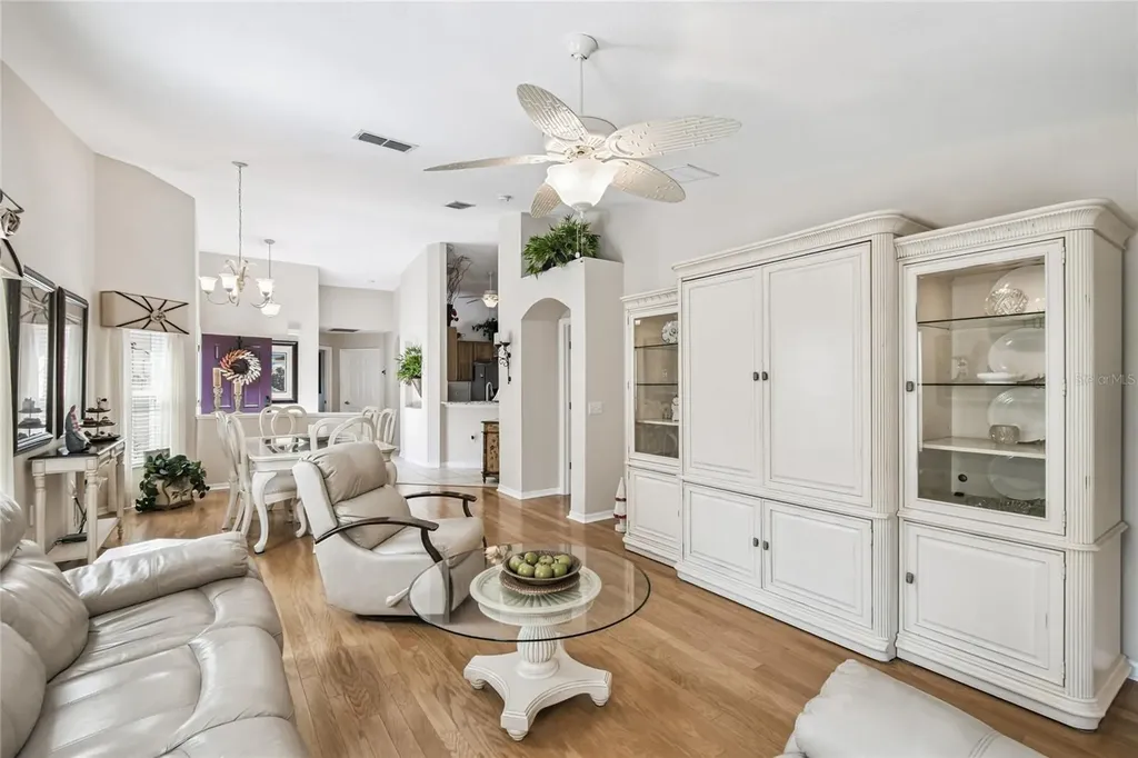 513 Vineyard Way Poinciana FL 34759