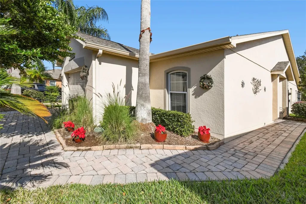 513 Vineyard Way Poinciana FL 34759