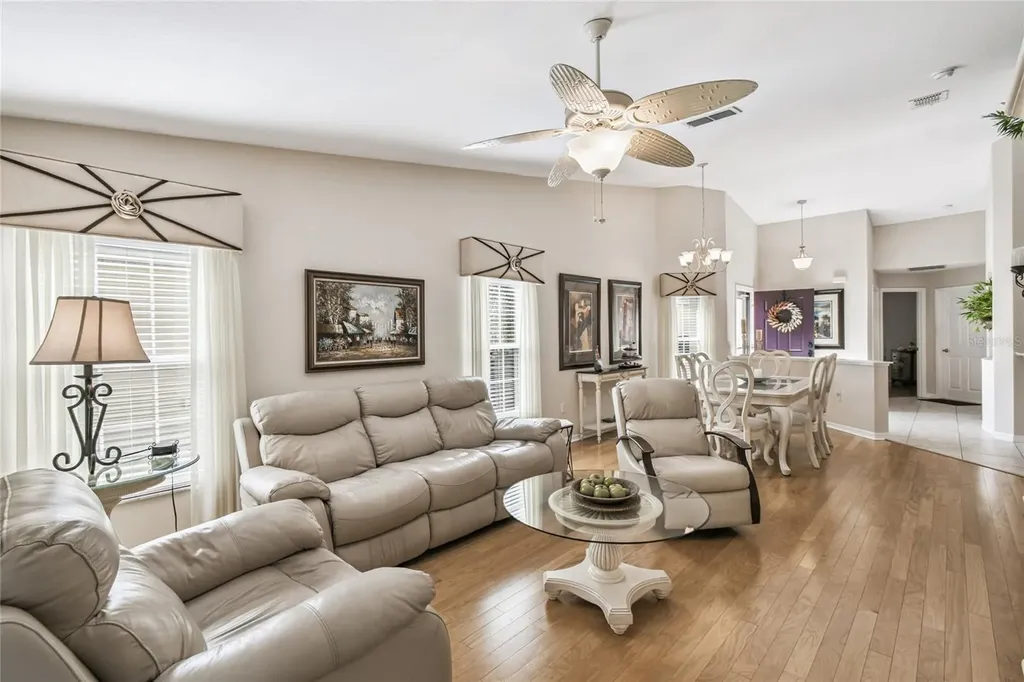 513 Vineyard Way Poinciana FL 34759