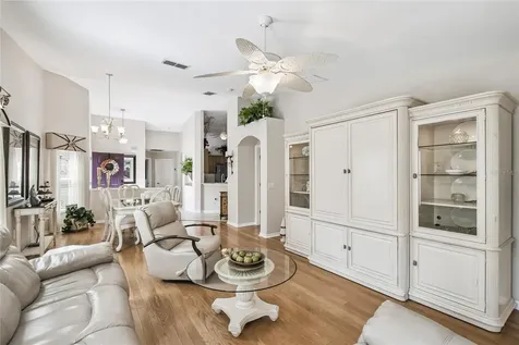 513 Vineyard Way Poinciana FL 34759