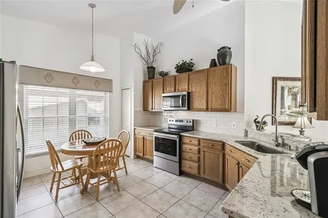 513 Vineyard Way Poinciana FL 34759