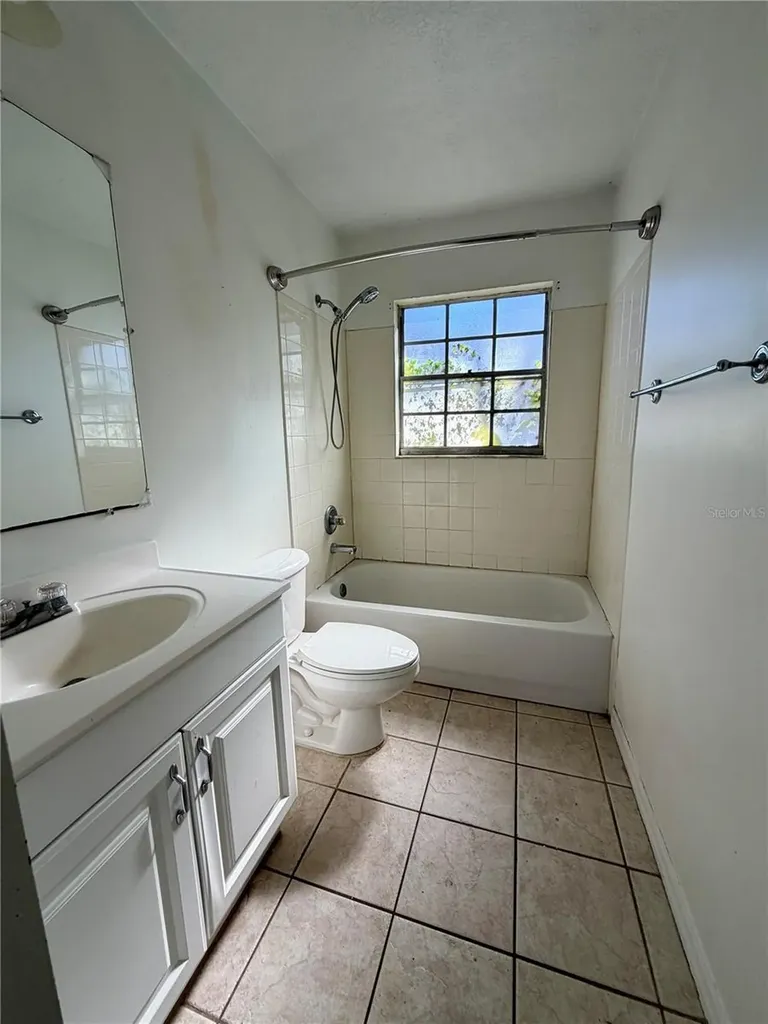5502 S Elkins Avenue Tampa FL 33611
