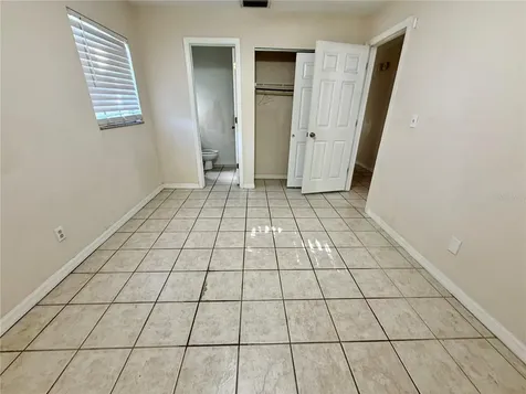 5502 S Elkins Avenue Tampa FL 33611