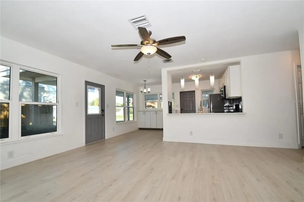 547 Trade Winds Drive Dunedin FL 34698
