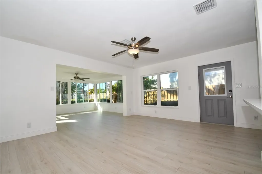547 Trade Winds Drive Dunedin FL 34698