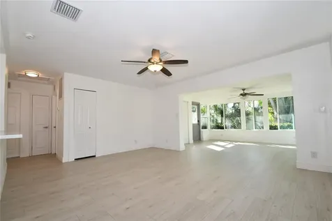 547 Trade Winds Drive Dunedin FL 34698