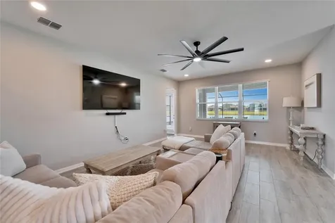 4904 Eagle Rock Drive Wimauma FL 33598
