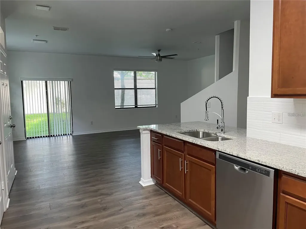 3739 Seneca Club Loop Orlando FL 32808