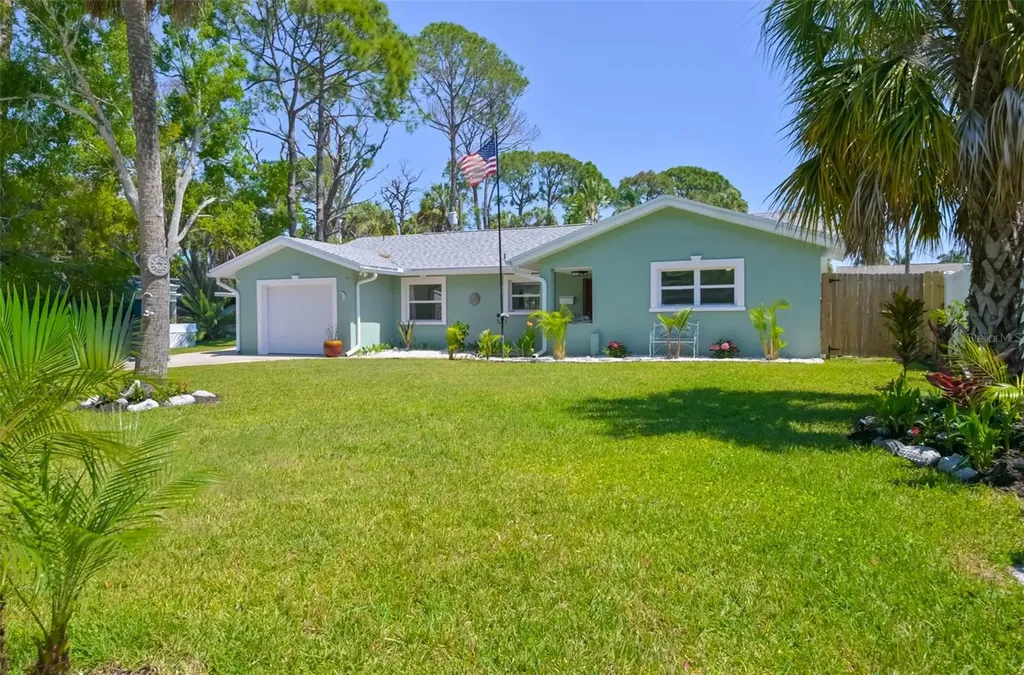 1667 N Dakota Avenue NE St Petersburg FL 33703