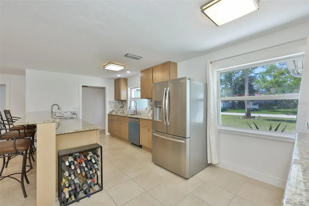 1667 N Dakota Avenue NE St Petersburg FL 33703