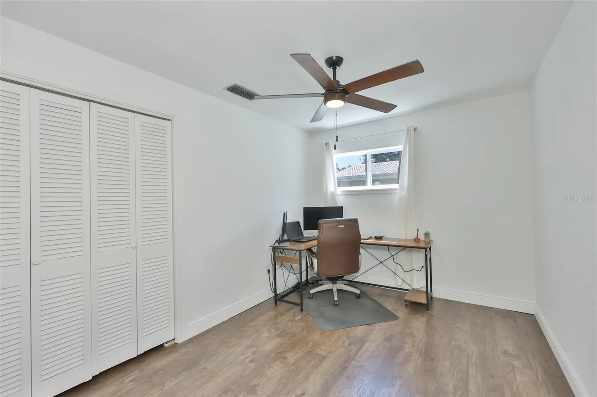 1667 N Dakota Avenue NE St Petersburg FL 33703