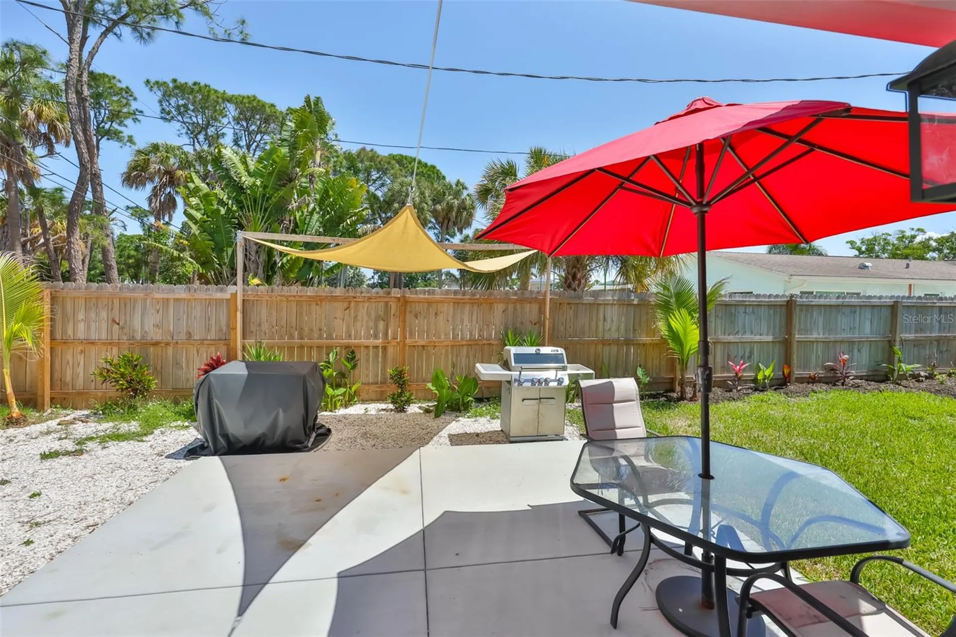 1667 N Dakota Avenue NE St Petersburg FL 33703