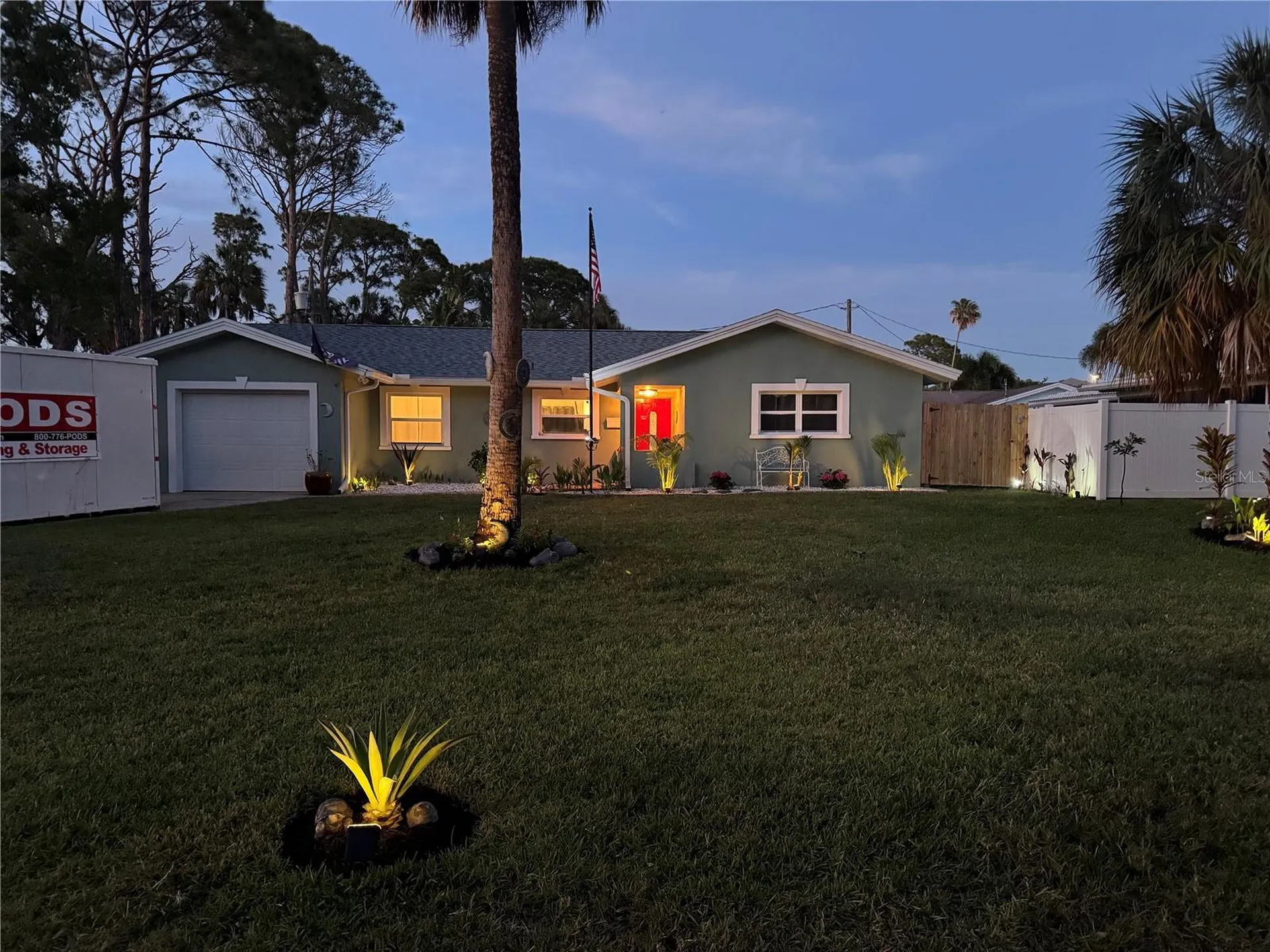 1667 N Dakota Avenue NE St Petersburg FL 33703