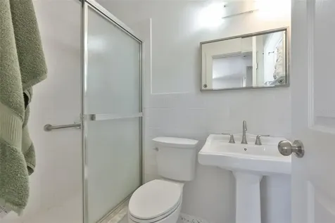 1667 N Dakota Avenue NE St Petersburg FL 33703