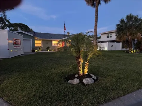 1667 N Dakota Avenue NE St Petersburg FL 33703