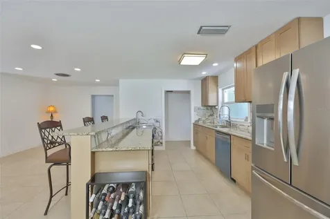 1667 N Dakota Avenue NE St Petersburg FL 33703