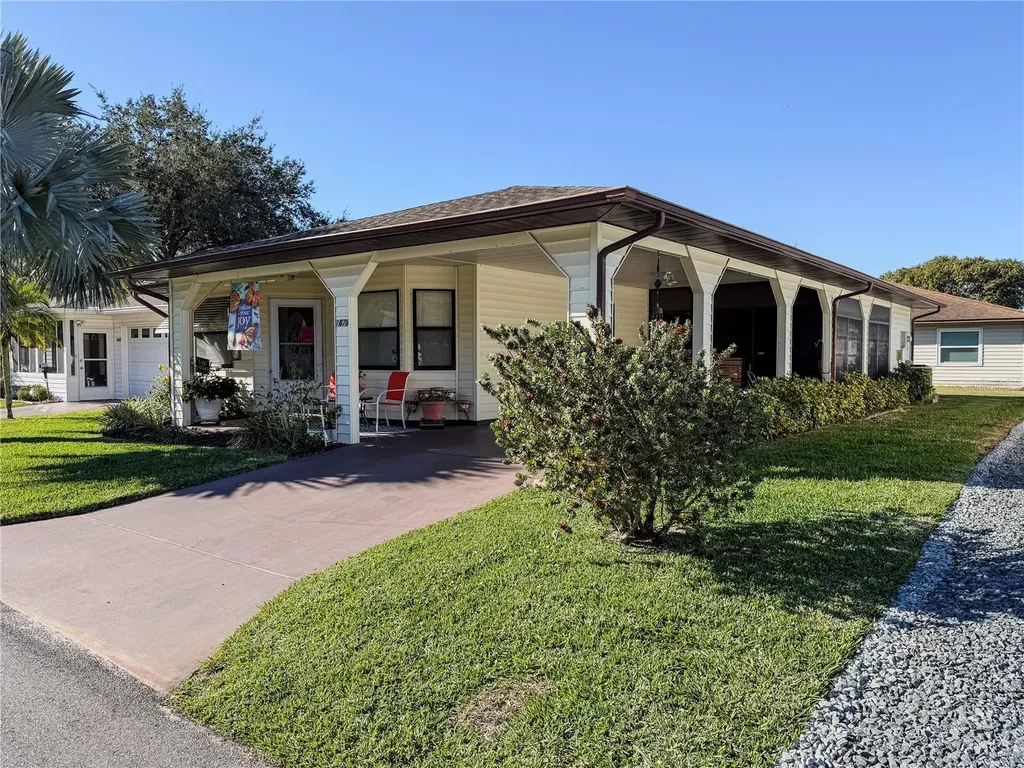 1678 Colonnades Circle N Lakeland FL 33811