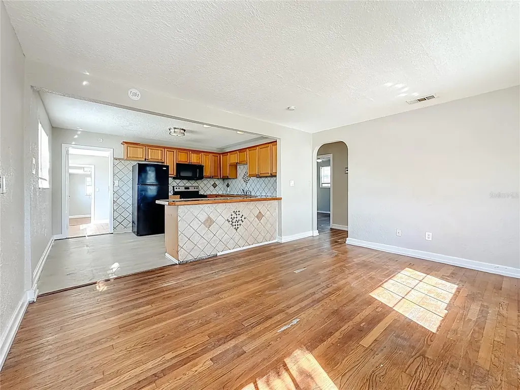 6295 3rd Avenue S St Petersburg FL 33707