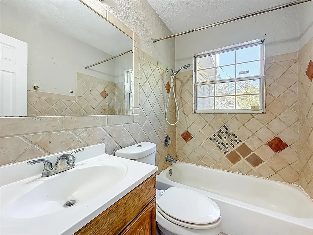 6295 3rd Avenue S St Petersburg FL 33707