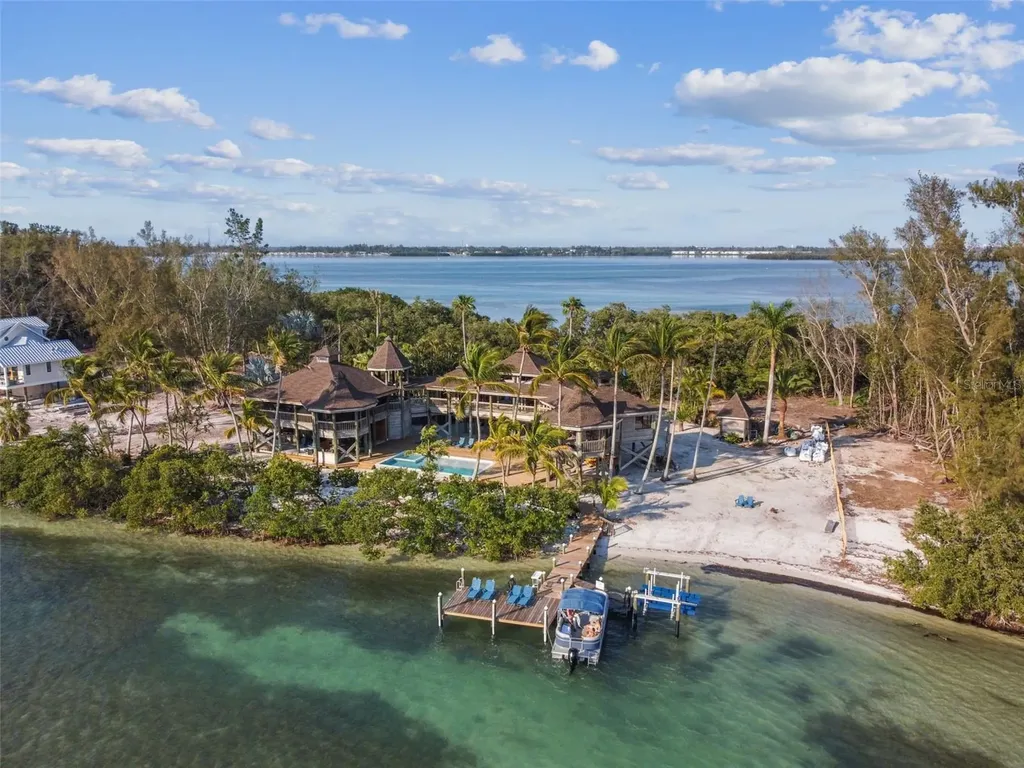 7147 La Lenaire Drive Longboat Key FL 34228