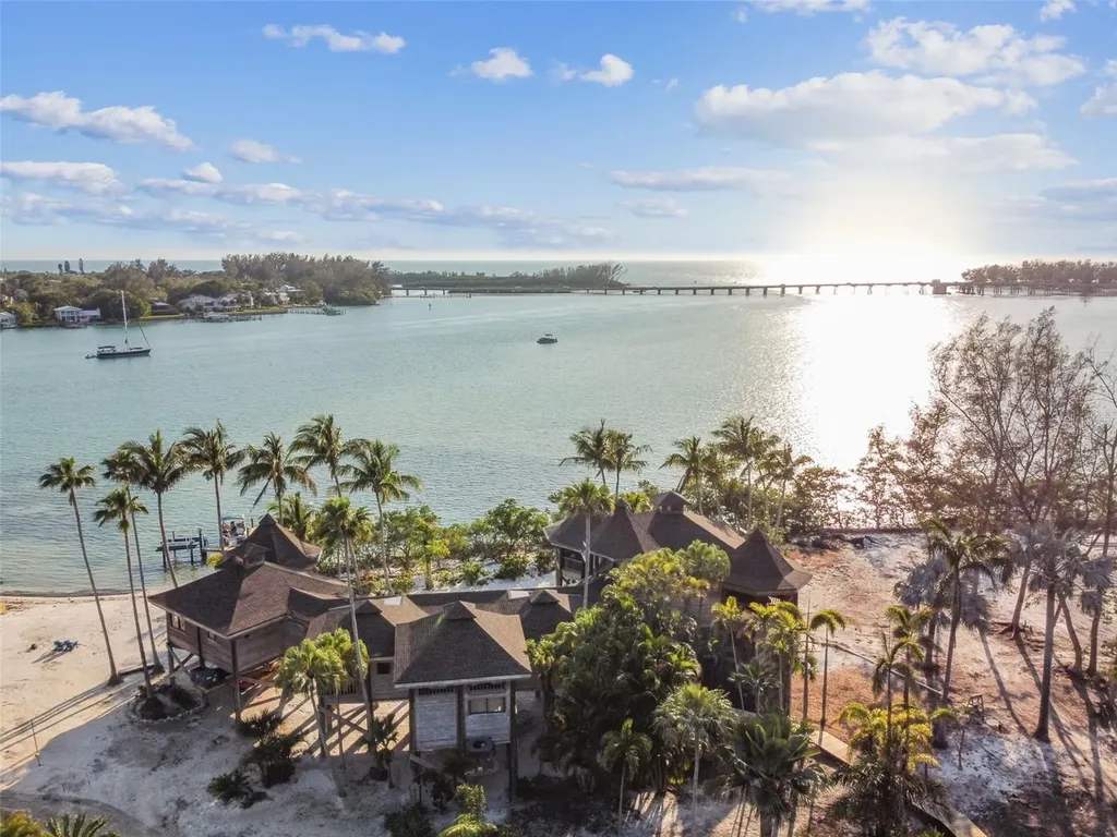 7147 La Lenaire Drive Longboat Key FL 34228