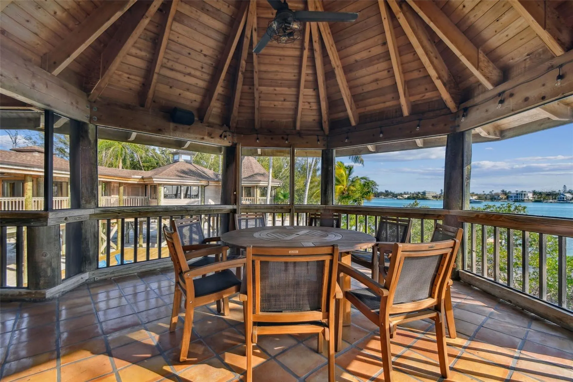 7147 La Lenaire Drive Longboat Key FL 34228