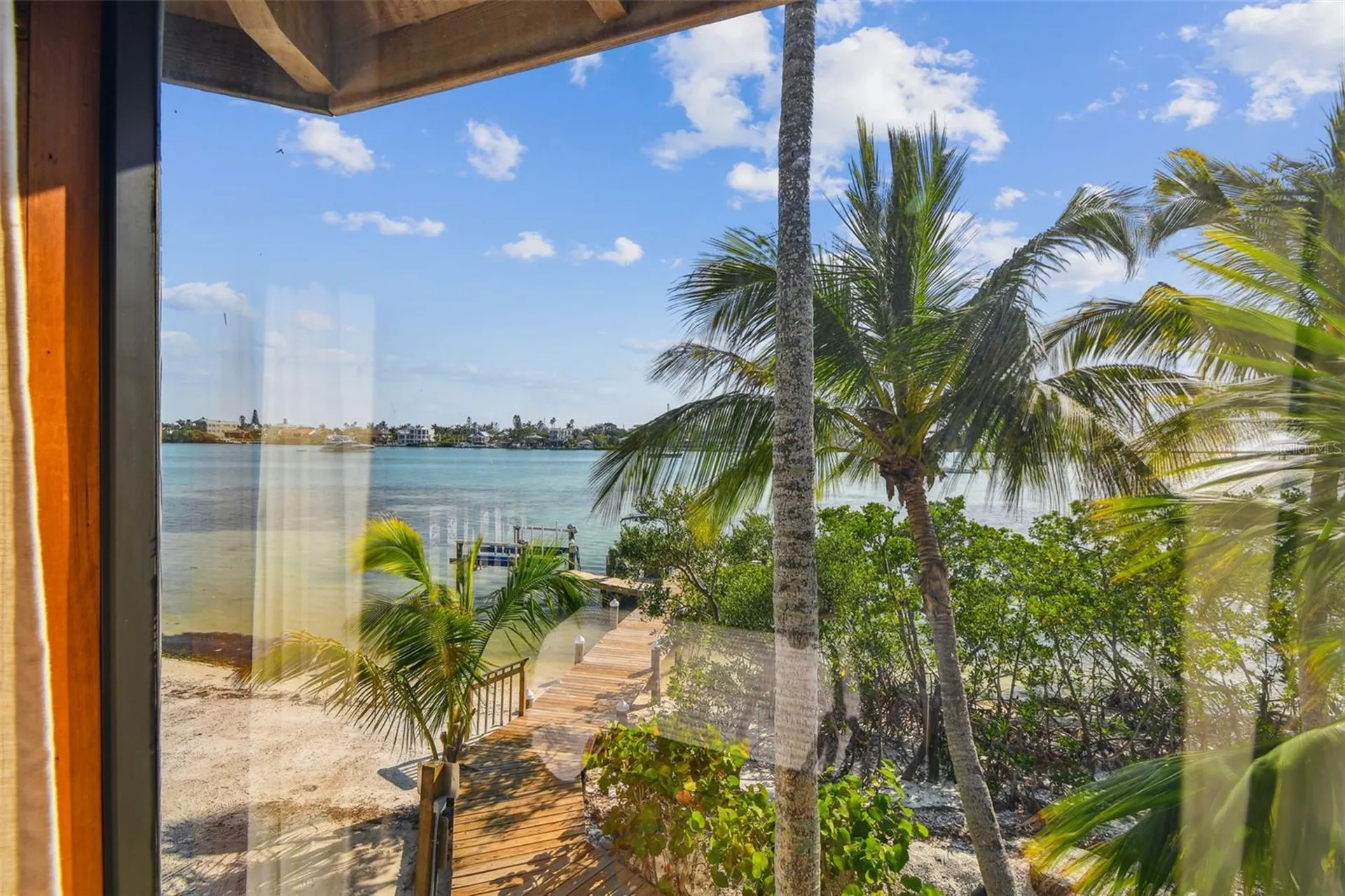 7147 La Lenaire Drive Longboat Key FL 34228