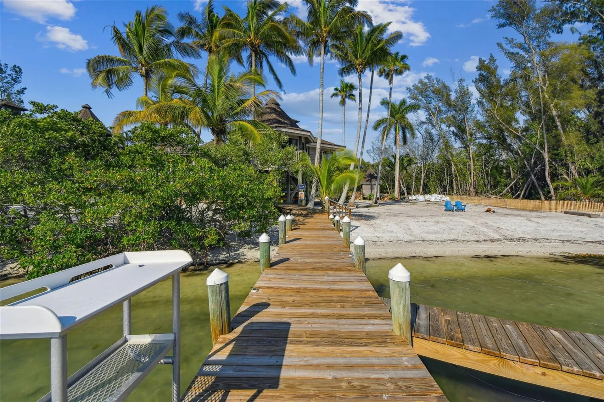 7147 La Lenaire Drive Longboat Key FL 34228
