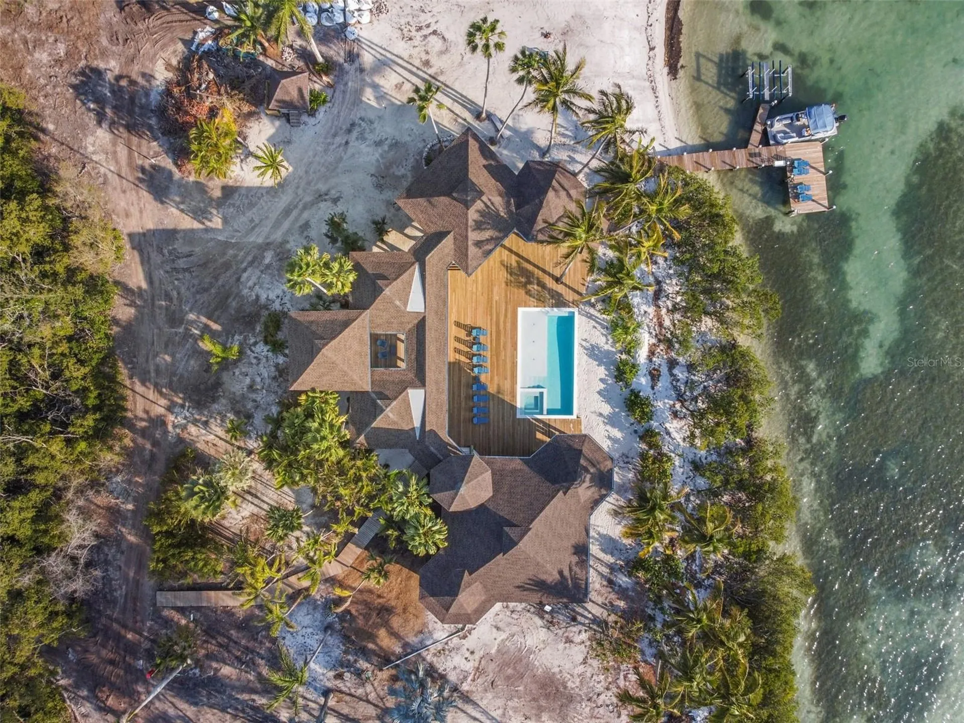 7147 La Lenaire Drive Longboat Key FL 34228