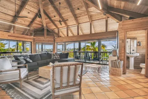 7147 La Lenaire Drive Longboat Key FL 34228